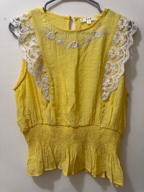 E&M Yellow Lace-Trim Smocked Waist Camisole